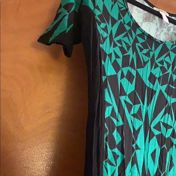 Fitted green and black dress - Picture 2 of 4